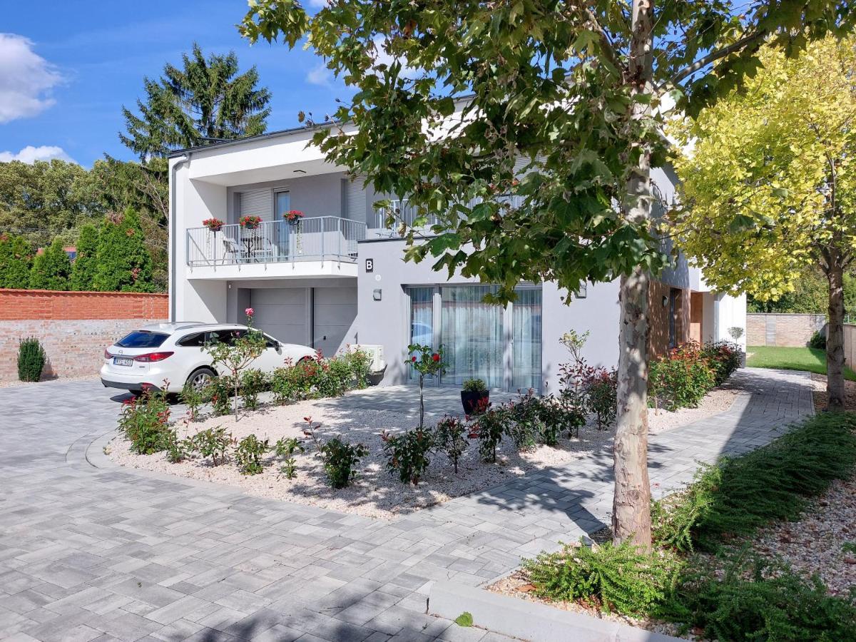 Linden Apartman 104 - Adults Only Мошонмадяровар Екстер'єр фото